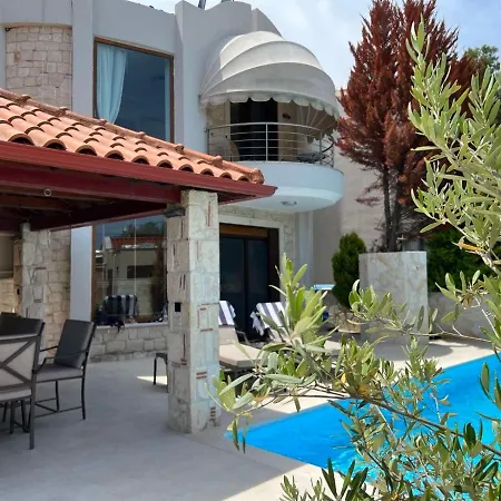 Sunny Seaside Villa-90 M From Beach Kriopigi Exterior photo