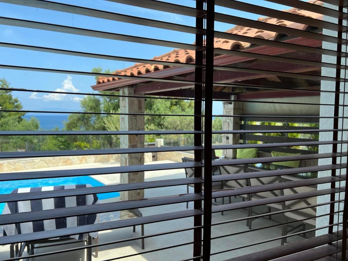 Villa Sunny Seaside Villa-90 M From