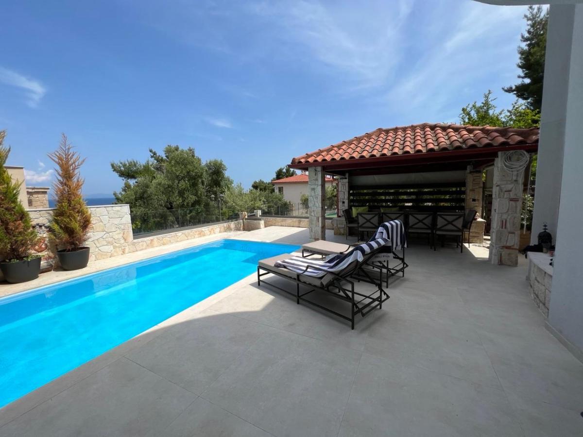Villa Sunny Seaside Villa-90 M From *