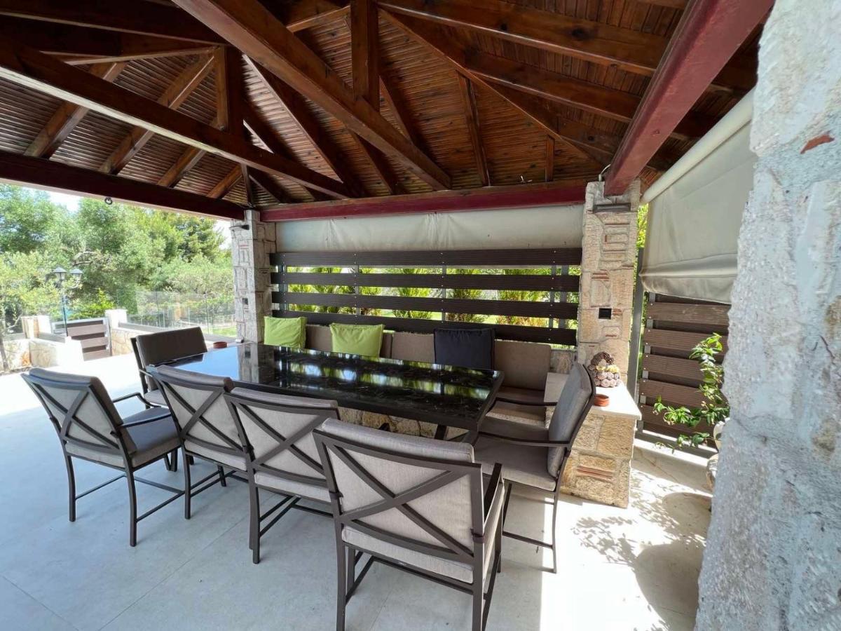 Sunny Seaside Villa-90 M From Kriopigi