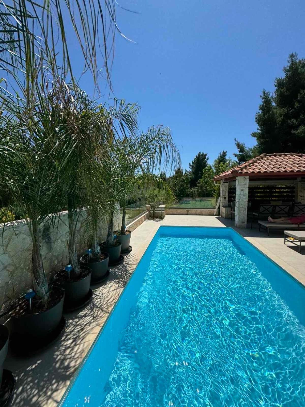 Villa Sunny Seaside Villa-90 M From