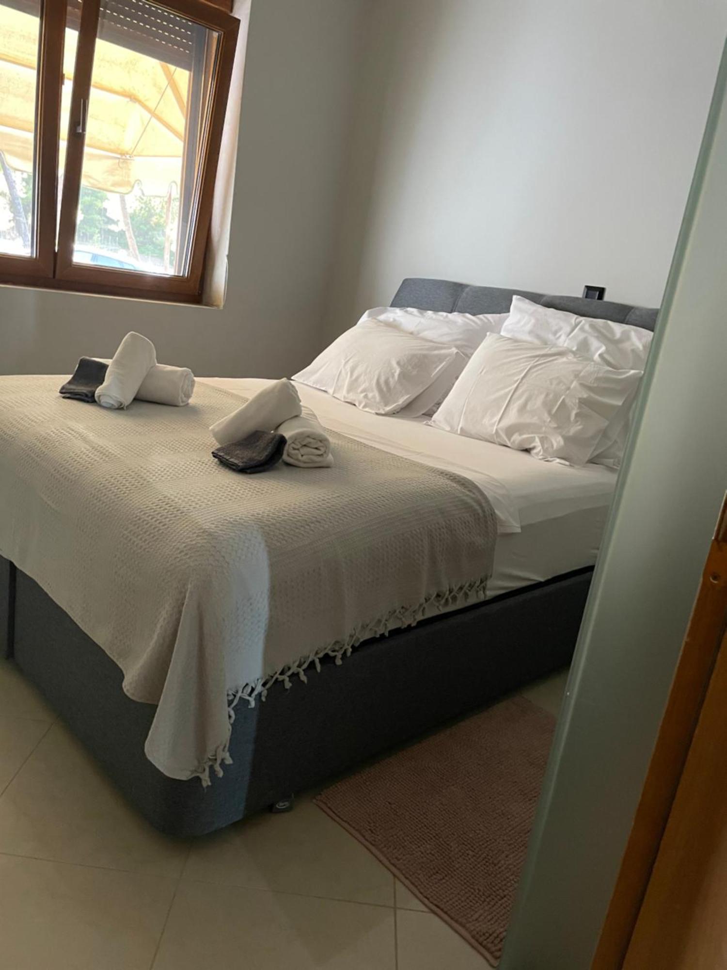 Sunny Seaside Villa-90 M From
