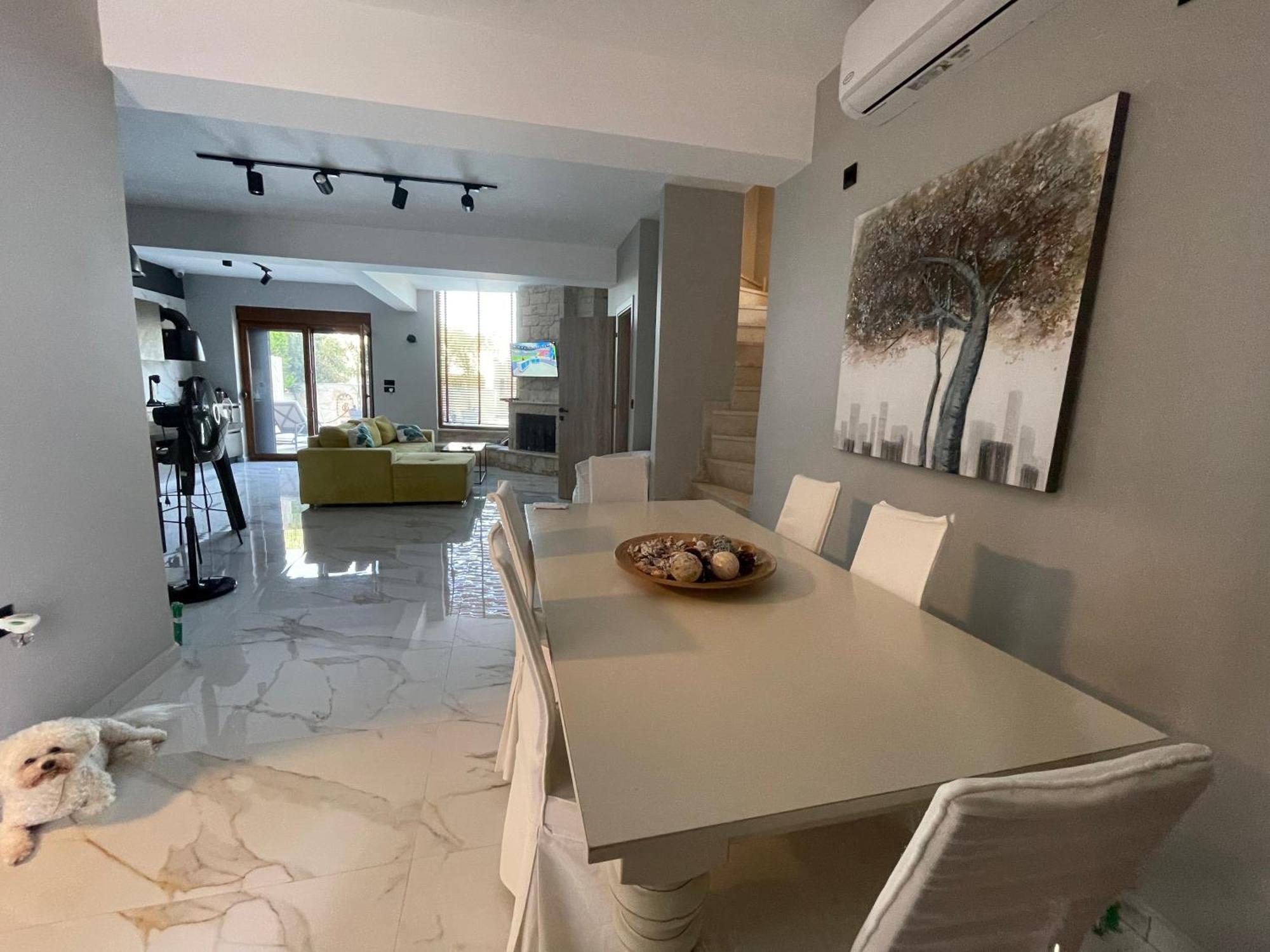 Sunny Seaside Villa-90 M From Kriopigi