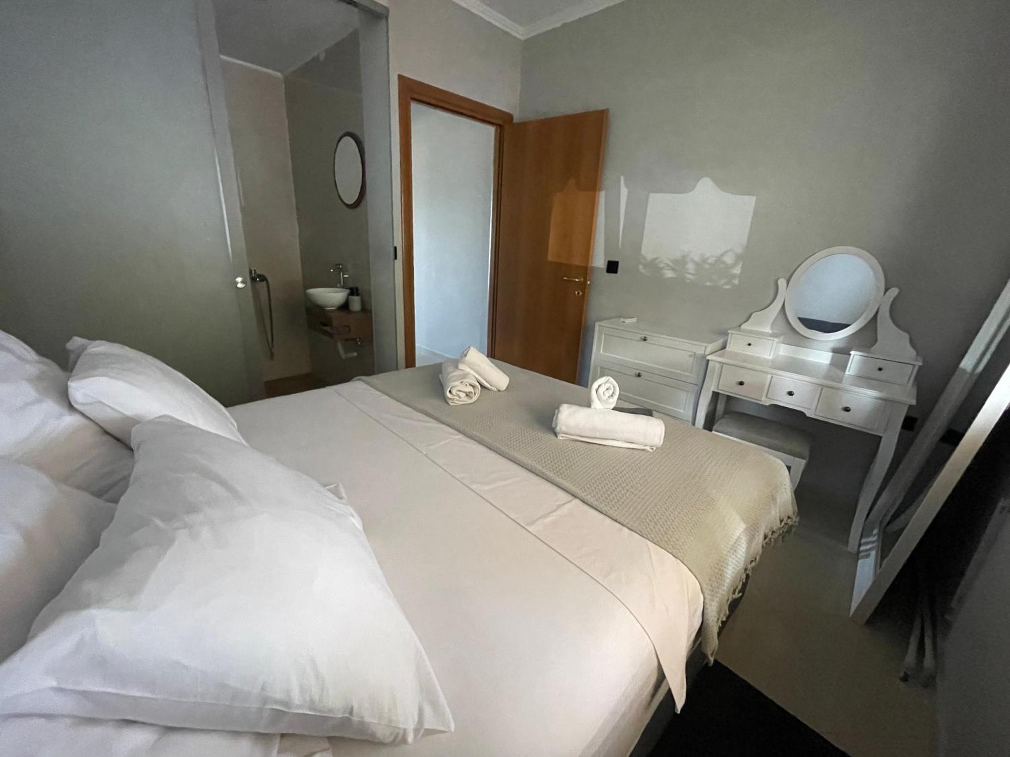 Sunny Seaside Villa-90 M From