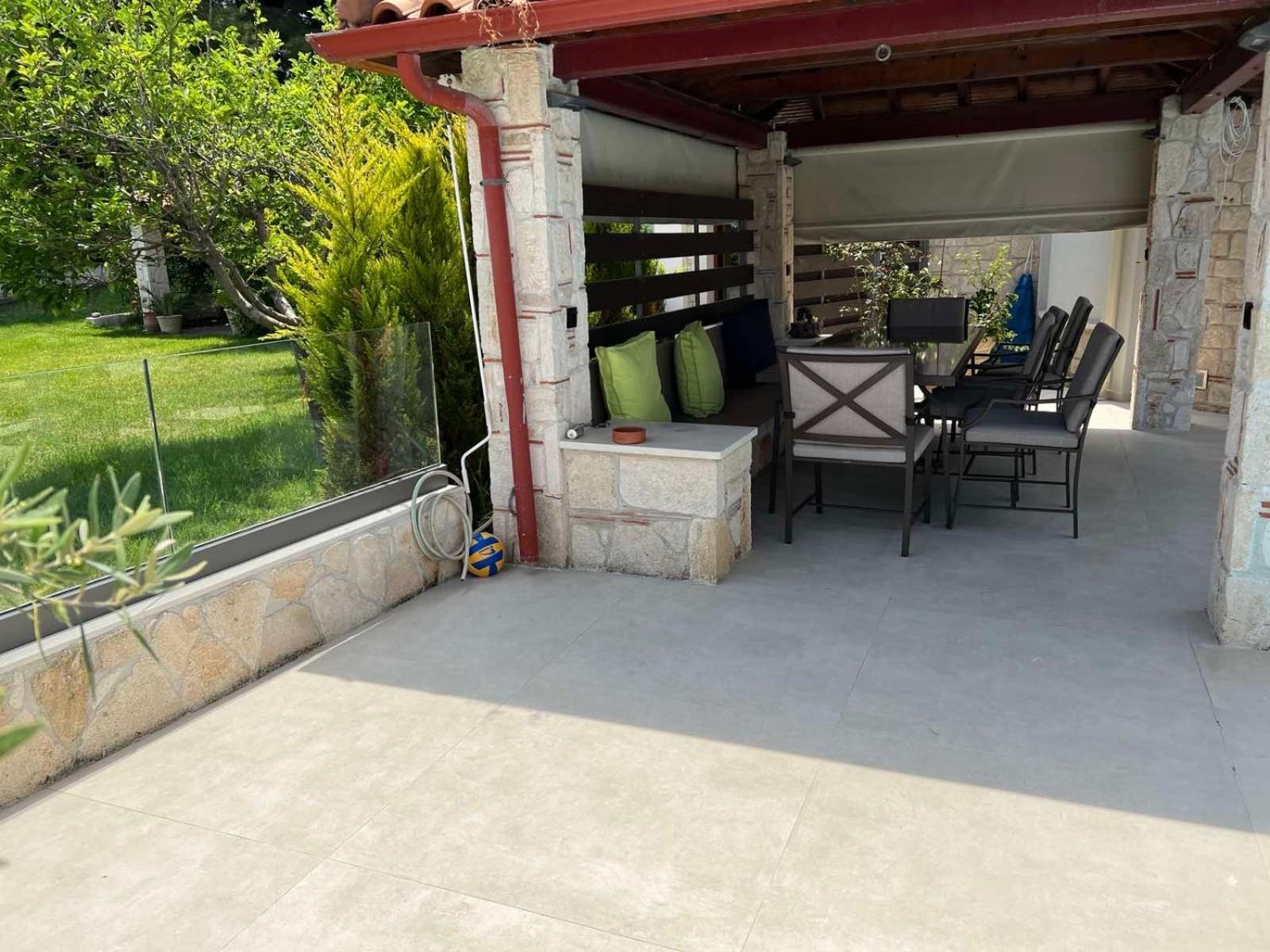 Sunny Seaside Villa-90 M From Villa